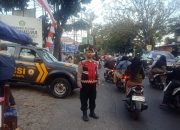 Anggota Samapta Polsek Buah Batu melaksanakan kegiatan Pengaturan Lalu Lintas Sore Hari di wilayah hukum Polsek Buah Batu