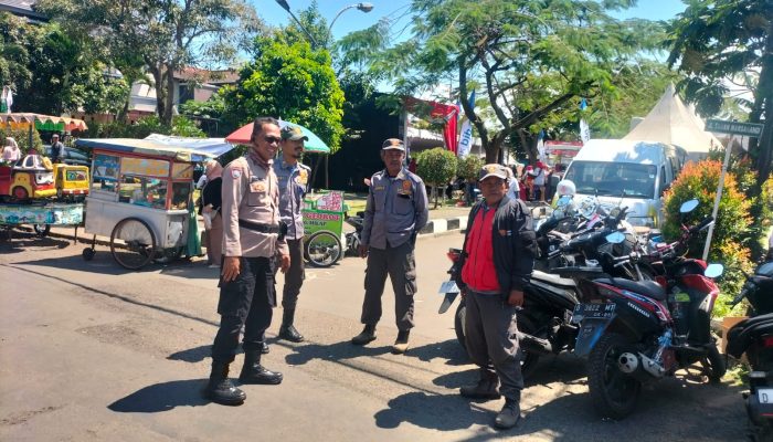 Bhabinkamtibmas Sekejati hadiri kegiatan Acara dalam rangka HUT Kemerdekaan RI ke 79