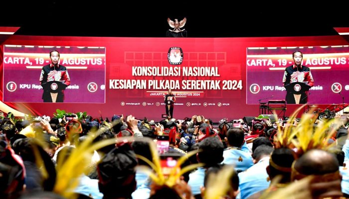 Panglima TNI Dampingi Presiden RI Pada Rapat Konsolidasi Nasional KPU Tahun 2024