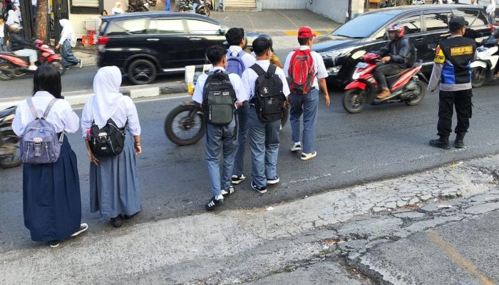 Aipda Cut Muhyidin Bhabinkamtibmas Polsek Sukajadi Tetap Semangat Laksanakan Yanmas Gatur Lantas