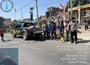 Polsek Pasirwangi Berikan Bantuan 50 Sak Semen untuk Pembangunan Masjid Al-Hikmah