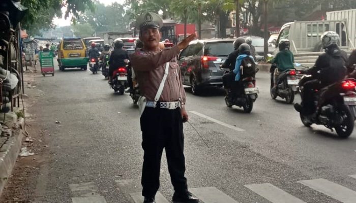 Cegah Gangguan Kamseltibcarlantas Sore, Polsek Astanaanyar Gelar Yanmas Sore Gatur Lalulintas