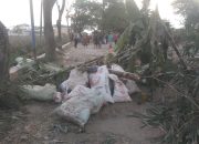 Jalan Rusak dan Tumpukan Sampah Membuat Geram, Warga Rancaekek Kulon Hingga Tutup Akses Jalan