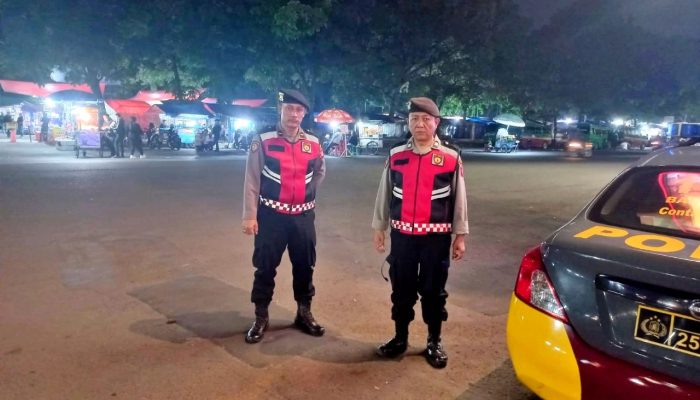 Unit Samapta Polsek Astanaanyar Antisipasi Gangguan Keamanan Malam Hari Melalui Kegiatan Patroli dan Strong Point