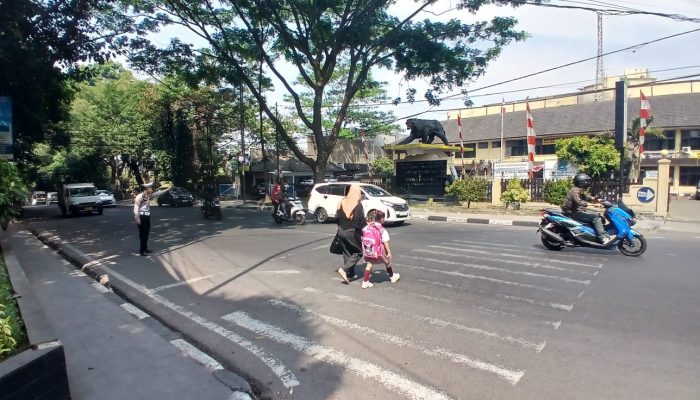 Terpantau Lancar, Polantas Polsek Sukajadi Tetap Lakukan Yanmas Sore