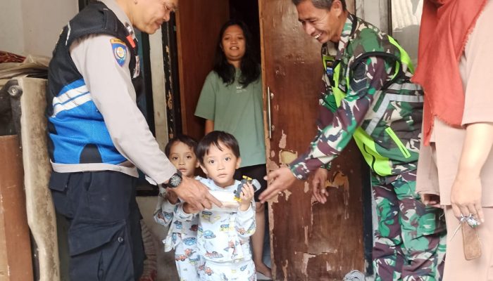 Sinergitas TNI POLRI Lakukan Monitoring Penyaluran Bantuan Stunting dan Himbauan Kamtibmas