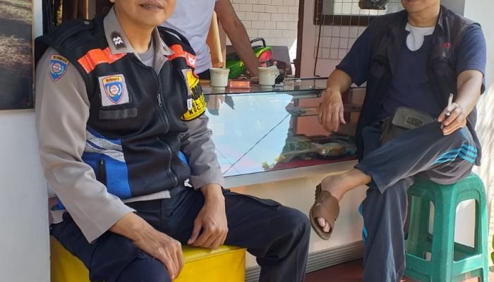 Upaya Jalin Kemitraan, Bhabinkamtibmas Kelurahan Sukarasa Lakukan Giat Door To Door System