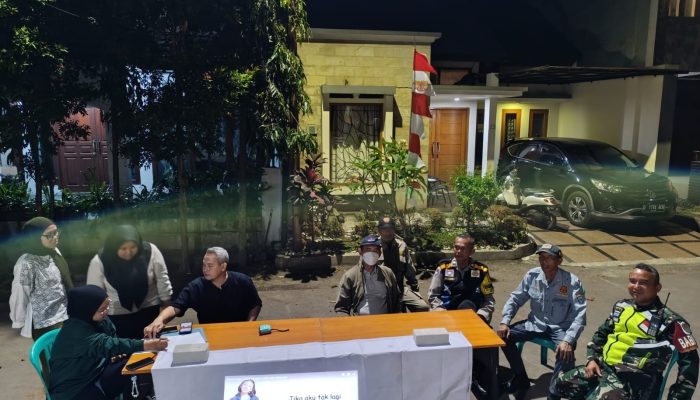 Berikan Pesan Kamtibmas, Bhabinkamtibmas Polsek Antapani Sambangi Karang Taruna Dan Warga RW 14