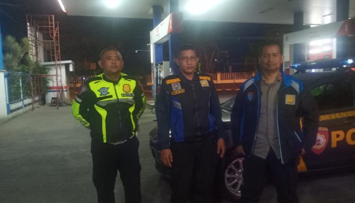 Cegah C-3 Maupun Tindak Kejahatan Malam Lainnya Personel Polsek Bojongloa kidul Lakukan Patroli dan Pemantauan di Beberapa Titik Rawan Gangguan Kamtibmas