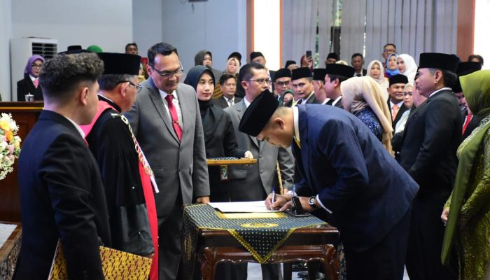 Bupati Bandung : Perumpamaan Antara Eksekutif dan Legislatif Bagaikan Dua Sisi Mata Uang Yang Tidak Bisa Dipisahkan