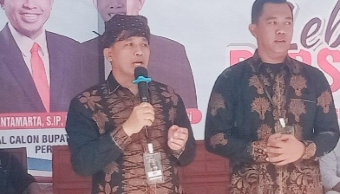 Datangi Komisi Pemilihan Umum Lebak, Sanuji Pantamarta Dan Dita Pajar Baihaqi Resmi Mendaftarkan Sebagai Calon Bupati Dan Wakil Bupati Lebak 2024