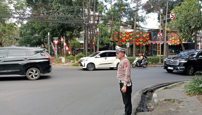 Unit lalu Lintas Polsek Sukajadi Laksanakan Gatur Lalin