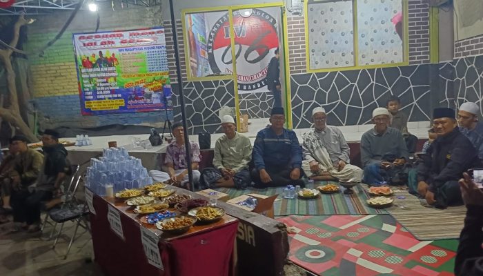 Bhabinkamtibmas kelurahan Situsaeur melaksanakan Sambang dan Monitoring kegiatan Perayaan HUT RI Ke 79