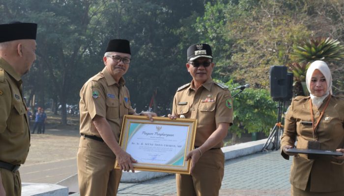 Bupati Bandung Ajak Para ASN Terus Melakukan Upaya Peningkatan Pelayanan Kepada Masyarakat