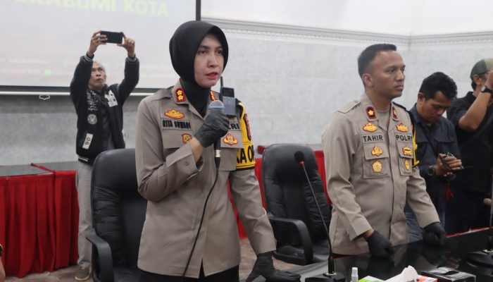 Gagalkan Aksi Tawuran Polisi di Sukabumi Amankan 12 Pemuda dan Puluhan Senjata Tajam