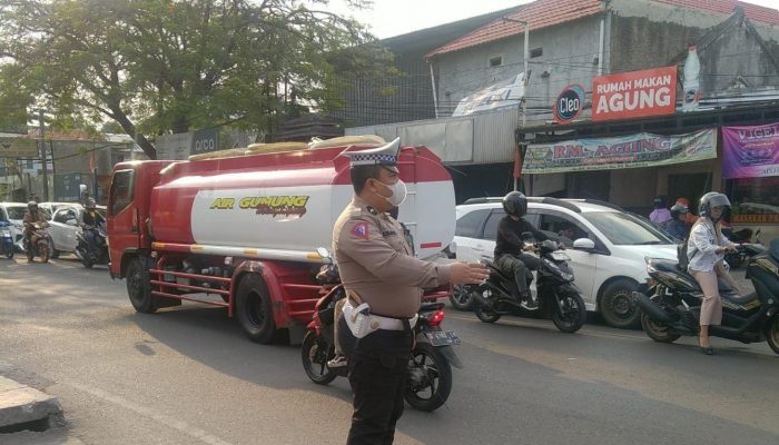 Unit Lalulintas Polsek Antapani Laksanakan Pengaturan Rutin Sore Hari