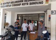 Anggota Polsek Cidadap Sampaikan Himbauan Kamtibmas Kepada Warga Masyarakat