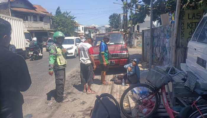 Terjadi Laka Lantas di Jalan Terusan Bojongsoang Korban di larikan RS Terdekat