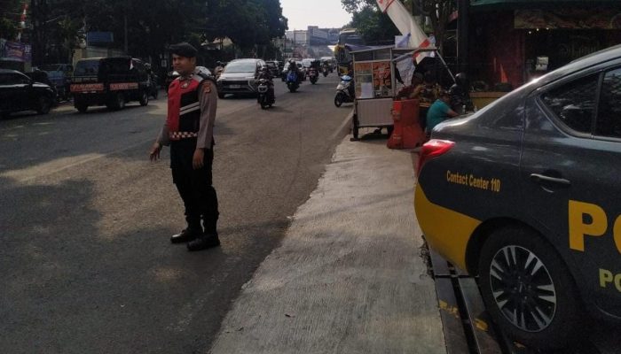 Personel Unit Patroli Samapta Polsek Cidadap Antisipasi Rawan Sore Week End Gelar Pengaturan Arus Lalin