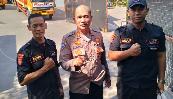 Sambangi Satpam Perusahaan Radex, Kanit Binmas Polsek bandung kidul Berikan Himbauan kamtibmas