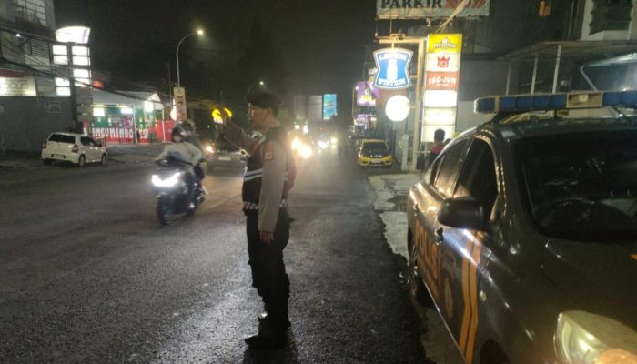 Giat Yanmas Malam Bandung Lautan Biru QR Polsek Sukasari Upaya Tekan Angka Kriminalitas