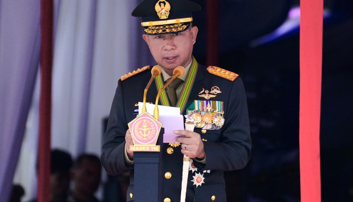 PANGLIMA TNI PIMPIN UPACARA HUT Ke-79 TNI AL DI PERAIRAN TELUK JAKARTA 