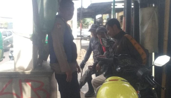 Bhabinkamtibmas Polsek Panyileukan laksanakan sambang ke Ojek Pangkalan Sukamaju