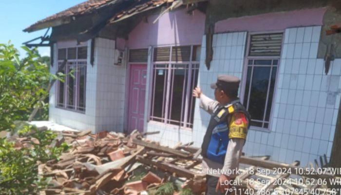 Polres Garut Patroli Mitigasi Bencana Paska Gempa