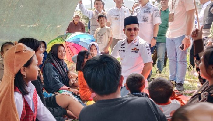 Gerak Cepat Bupati Dadang Supriatna Turun Langsung ke Lapangan Meninjau Korban Gempa di Kecamatan Kertasari Dan Pangalengan