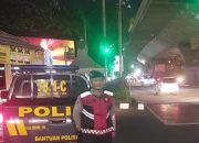 Jaga Kamtibmas Malam Hari Unit Patroli QR 18.4.C Polsek Cicendo Polrestabes Bandung Laksanakan Blue Light Patrol