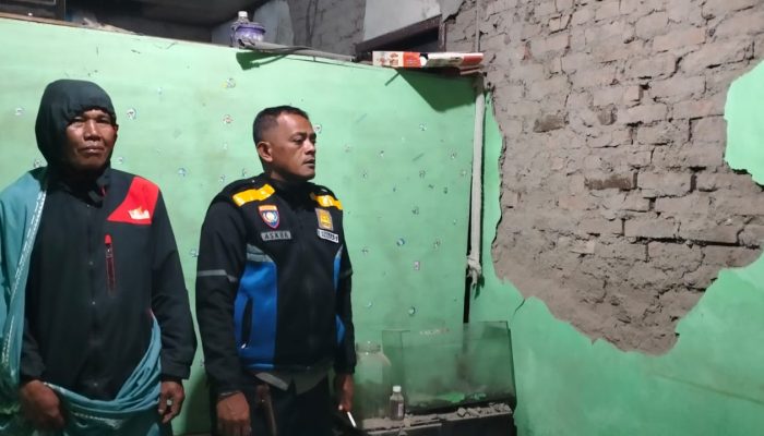 Polres Garut Lakukan Patroli di Rumah Warga Terdampak Gempa Bumi