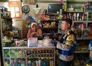 Bhabinkamtibmas Kel. Bapeng Kec.Cinambo Kota Bandung melaksanakan giat DDS/Sambang menyampaikan Binluh Harkamtibmas