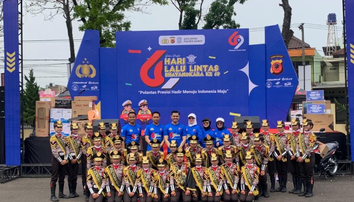 HUT Hari Lalu Lintas Bhayangkara Sat Lantas Polres Garut Gelar Fun Walk