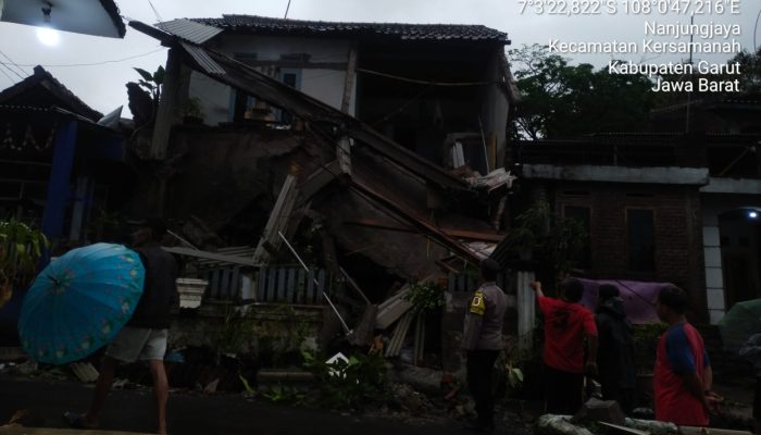 Polsek Cibatu Cek Rumah Rubuh