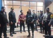 Kegiatan kepolisian yang di tingkatkan Antisipasi Gangguan Kamtibmas dan Kejahatan Malam Lainnya Personel Polsek Bojongloa kidul Lakukan Patroli dan Pemantauan Malam Hari