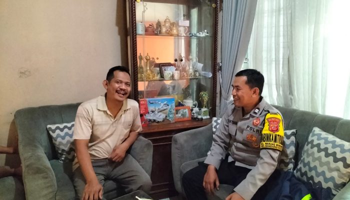 Bhabinkamtibmas giat patroli dialogis dengan Warga