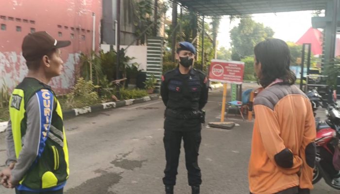 Patroli Sambang Harkamtibmas kepada Securty Perumahan Karawang Indah