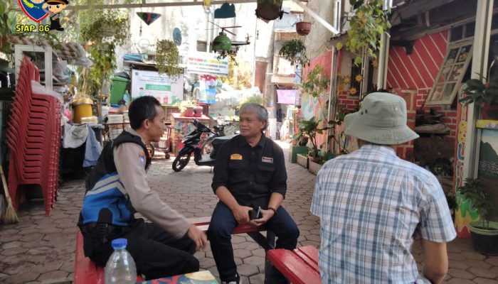 Bhabinkamtibmas Polsek Sumur Bandung Sosialisasikan Cooling System Jelang Pemilukada 2024