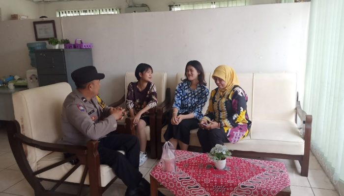 Sinergitas TNI POLRI Melaksanakan Binkamsa di Wilayah Binaannya.