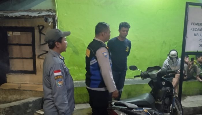 Cegah Gangguan Kamtibmas Personil Polsek Kiaracondong melaksanakan Patroli