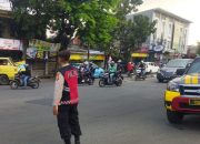 Antisipasi Kemacetan Pagi Hari, QR Unit Samapta Polsek Antapani Lakukan Pengaturan