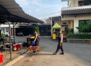 Polda Jabar Sterilisasi Kantor KPU dan Bawaslu Provinsi Jabar Dengan Libatkan Satwa
