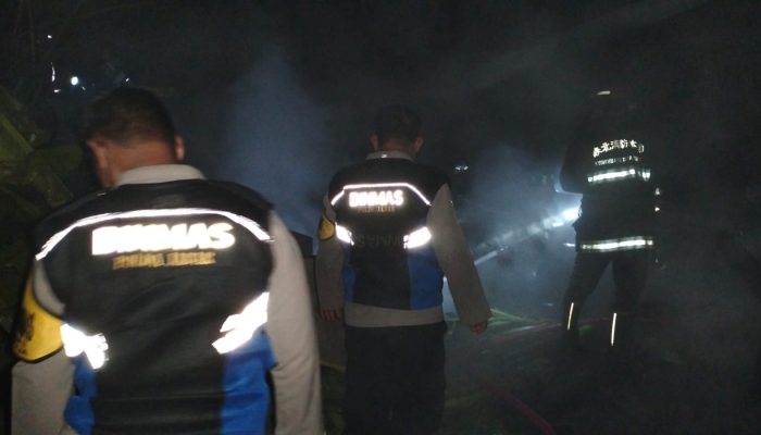 Polsek Wanaraja Cek TKP Kebakaran Menghanguskan Dua Rumah