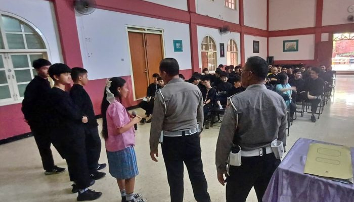 Polsek Astanaanyar Laksanakan Kegiatan “Police Goes To School” di SMA Kristen Pelita Bangsa