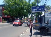 Personil Samapta Polsek Ujungberung Lakukan Giat Pengaturan Arus Lalulintas siang Hari