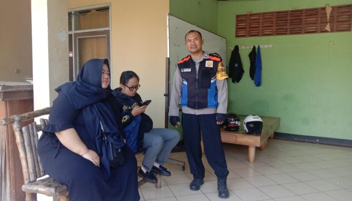 Bhabinkamtibnas Kelurahan Gegerkalong Polsek Sukasari Lakukan Giat Sosialisasi TPPO Kepada Masyarakat