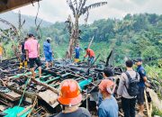 Polsek Banjarwangi Cek TKP Kebakaran Rumah