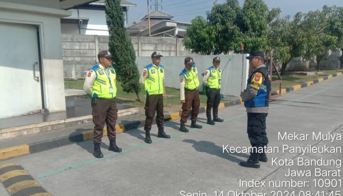 Bhabinkamtibmas Polsek Panyileukan Laskanakan Giat Binkamsa Kepada Petugas Satpam PT. Jabil