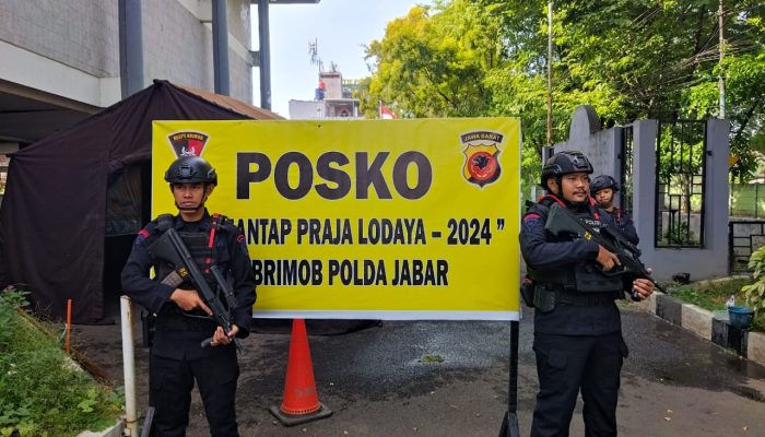 Subsatgas Jibom dan Subsatgas Aksi Khusus Pengamanan Kantor KPU dan Bawaslu Provinsi Jawa Barat 