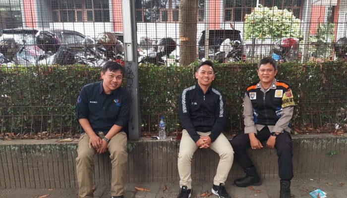 Kegiatan Sambang Kamtibmas dilakukan oleh bhabinkamtibmas Kelurahan Burangrang Polsek Lengkong